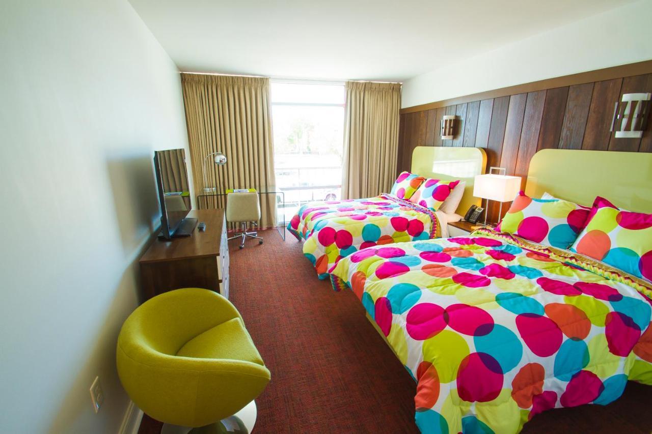 Mother Earth Motor Lodge كينستون المظهر الخارجي الصورة