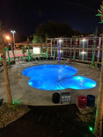 Mother Earth Motor Lodge كينستون المظهر الخارجي الصورة